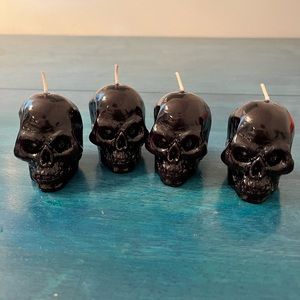 BNIB Halloween skull candles